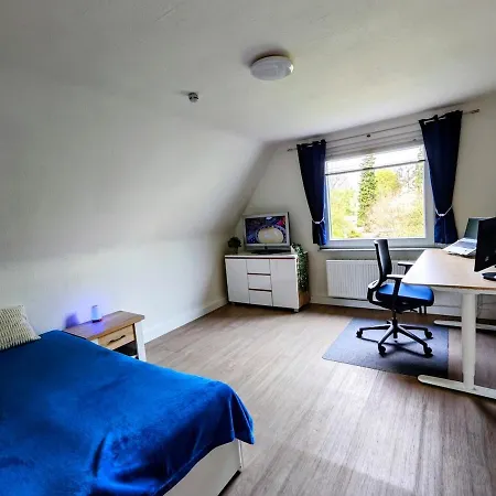3 Zimmer-wohlfuehl-oase Mit Balkon-lounge & Office הנובר