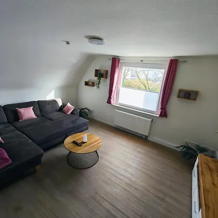 3 Zimmer-wohlfuehl-oase Mit Balkon-lounge & Office דירה